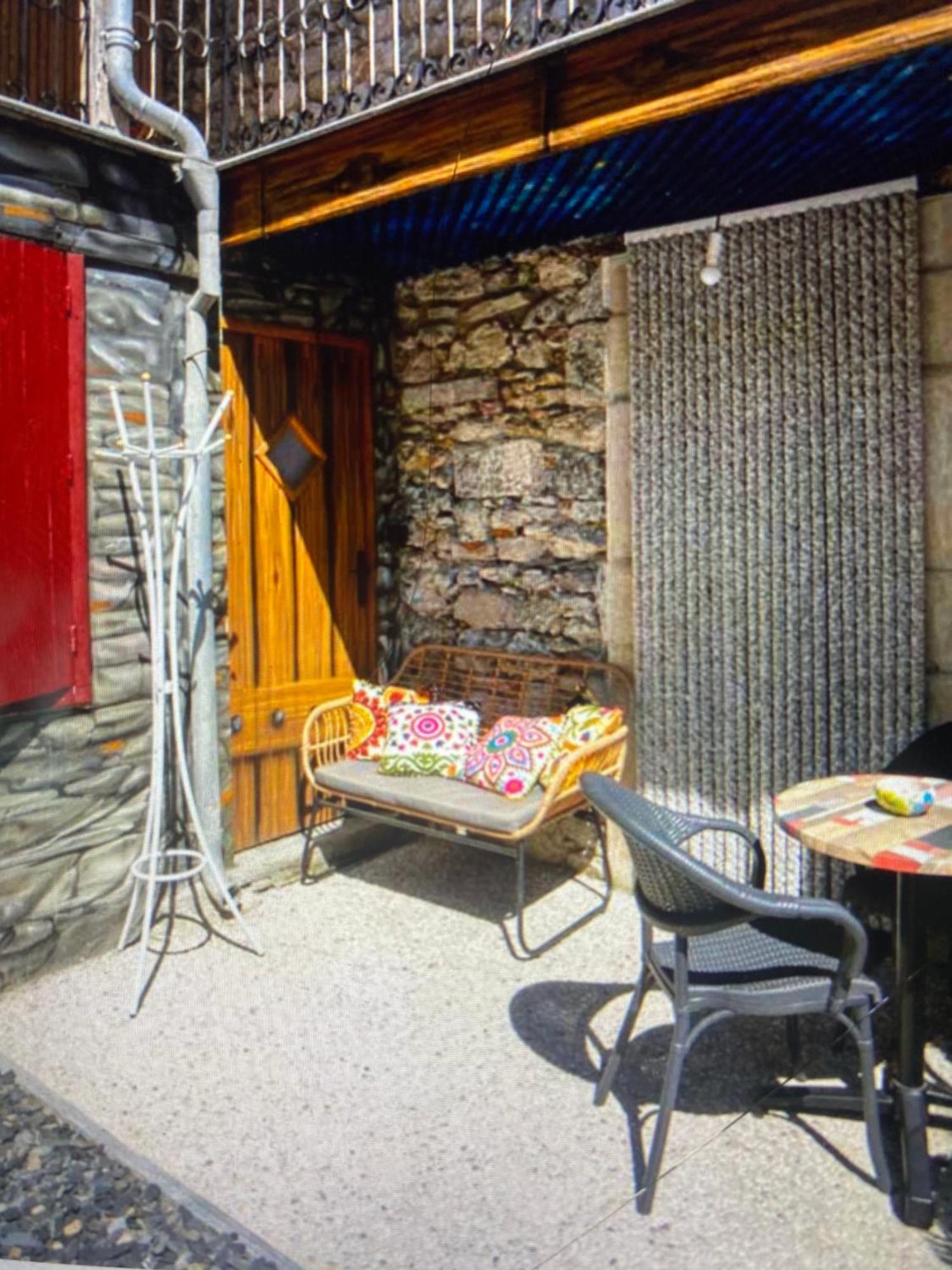 A Nouste Chambres D'Hotes Et Gite Only Adults Кампан Екстериор снимка