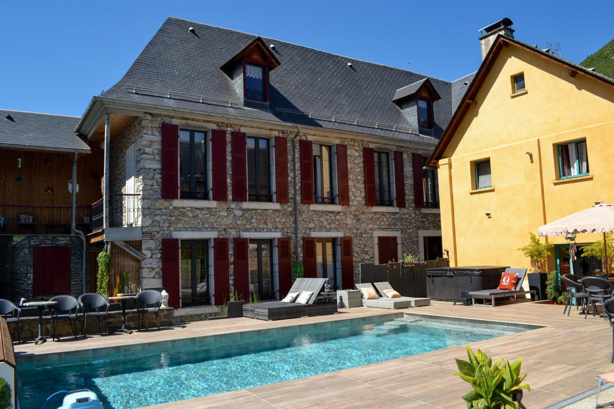 A Nouste Chambres D'Hotes Et Gite Only Adults Кампан Екстериор снимка