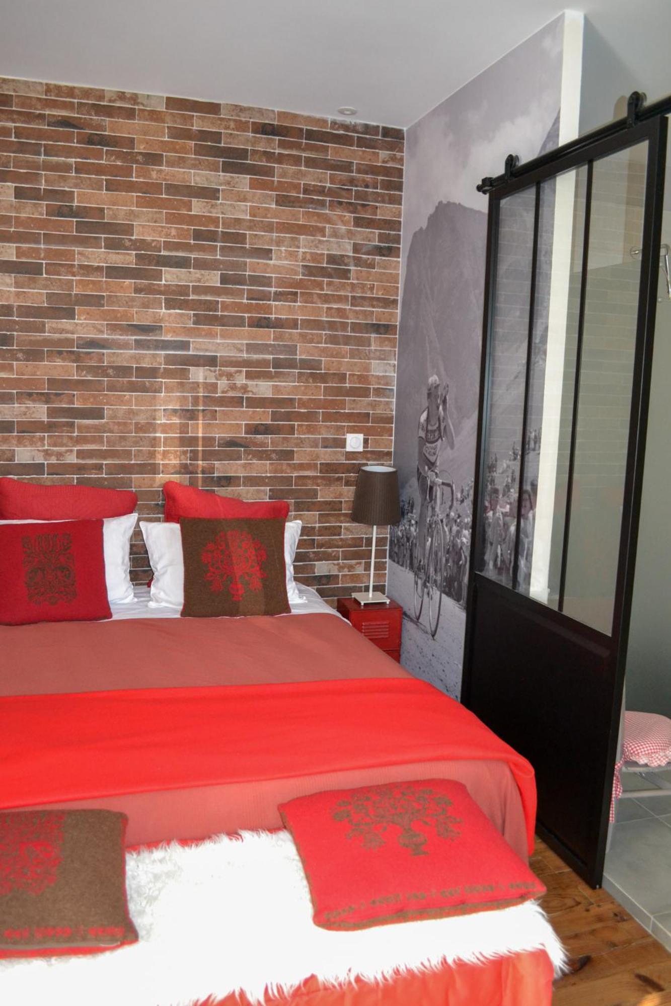 A Nouste Chambres D'Hotes Et Gite Only Adults Кампан Екстериор снимка