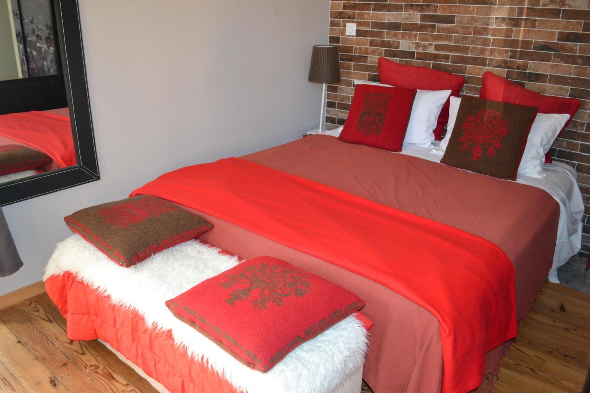 A Nouste Chambres D'Hotes Et Gite Only Adults Кампан Екстериор снимка